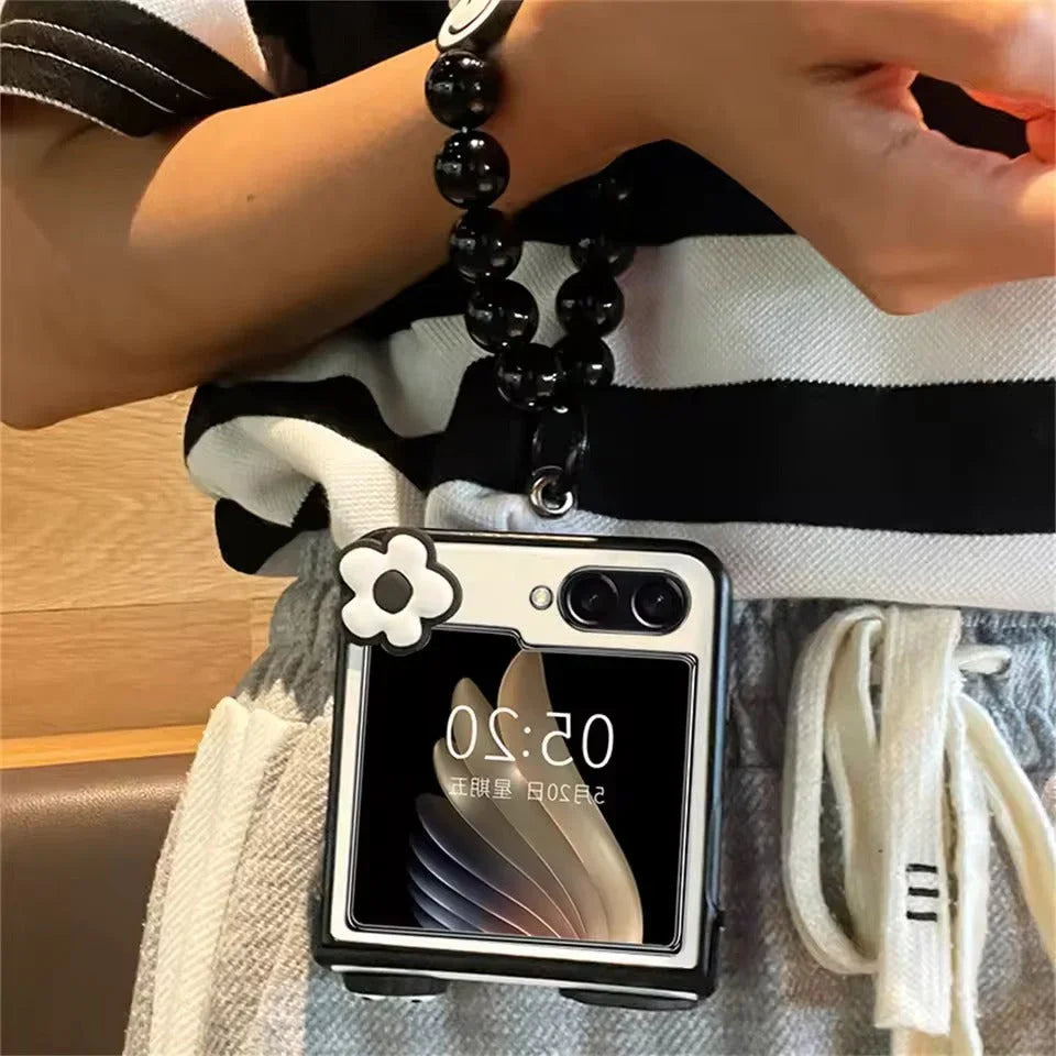 GOGO Black & White Samsung Flip Case - ThePhoneCart