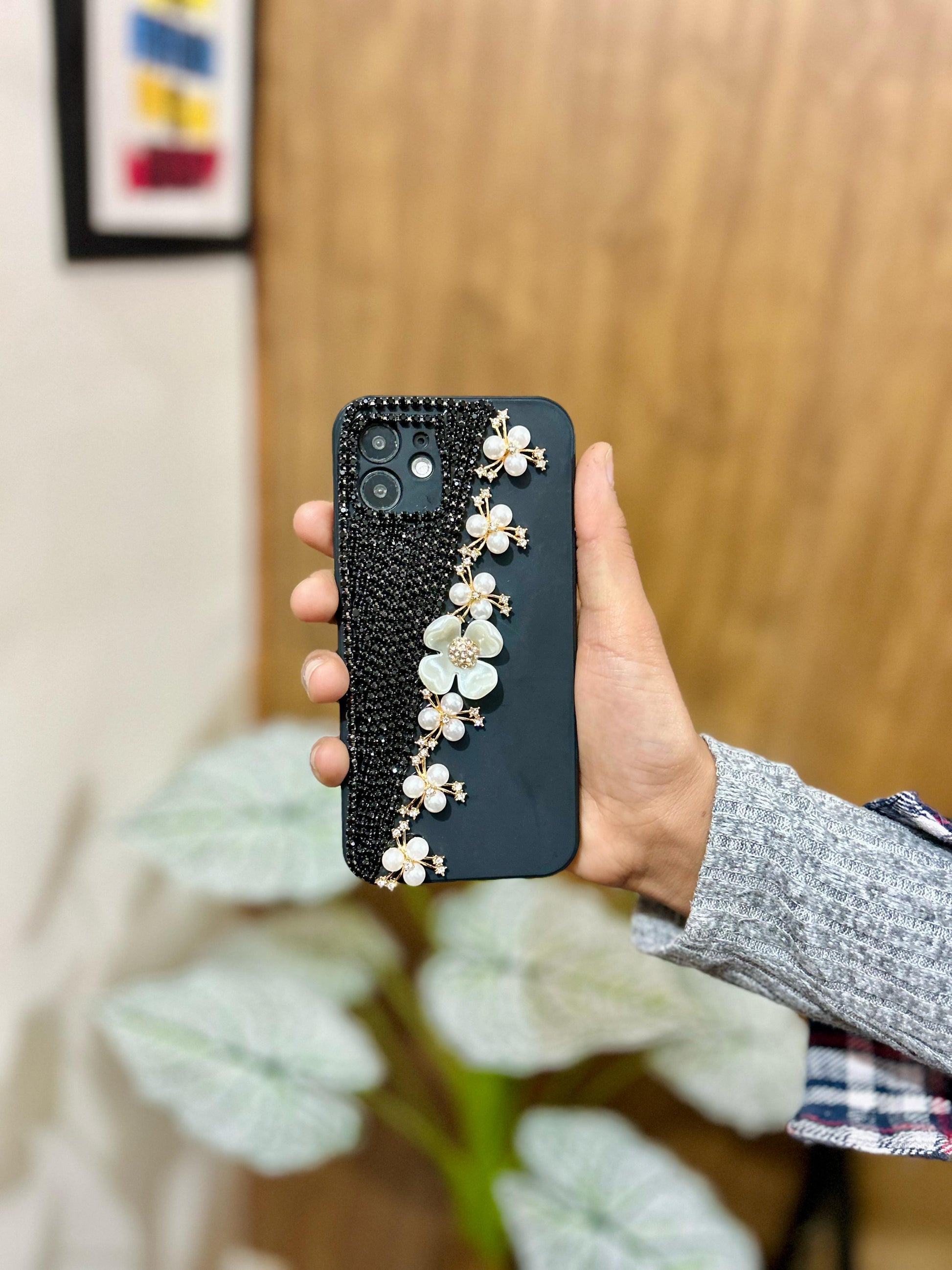 Royal Pearl Floral Diamond Case - ThePhoneCart