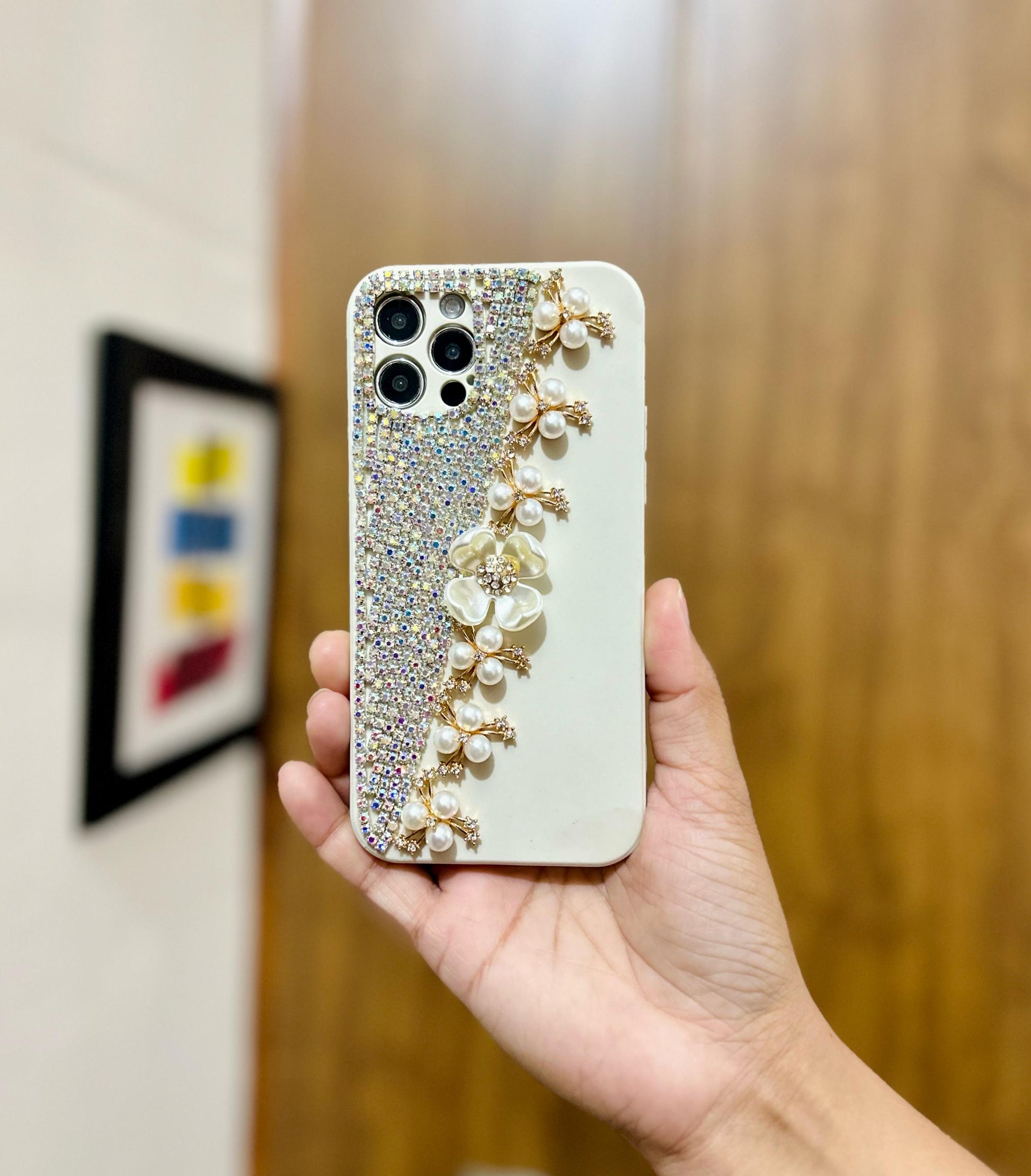 Royal Pearl Floral Diamond Case - ThePhoneCart