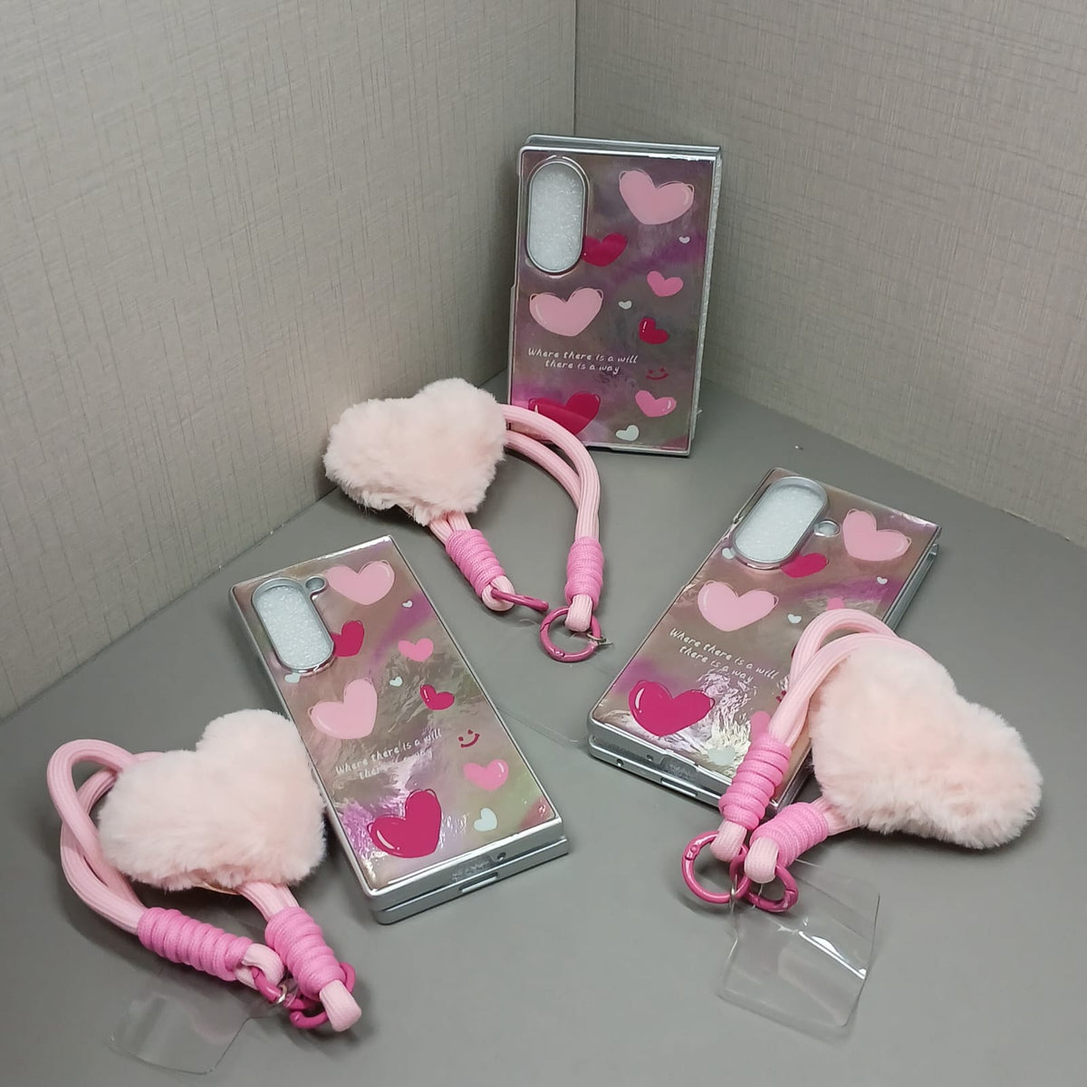 Painted Pink Heartz Samsung Cover With Lanyard